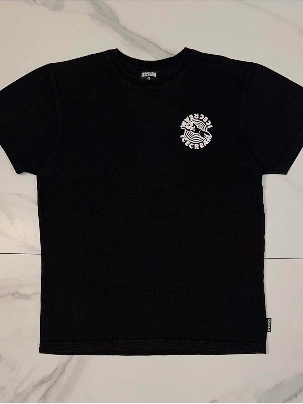 Icecream Running Dog Circle Logo Graphic T-Shirt Black Size Medium